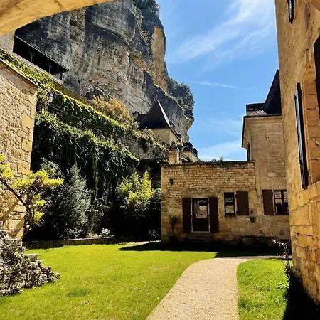 Les Courtines - De Caractere A - Les Charmilles